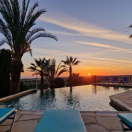 Host & - Sunset Kouklia